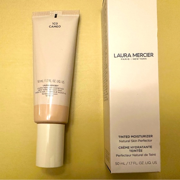 Laura Mercier Tinted Moisturizer Natural Skin Perfector (#1C0) 50ml - Picture 4 of 5